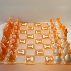 TENNESSEE VOLS HANDMADE CHESS SET